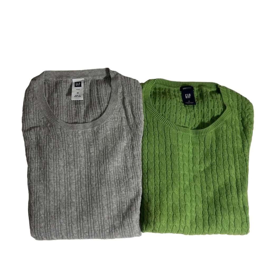 Two Gap ribbed knit short sleeve sweaters grey and green Women’s M